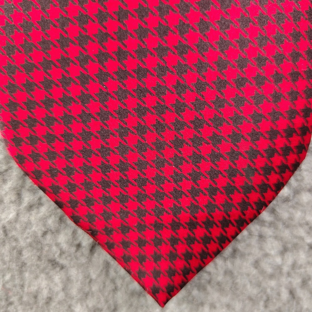 Brioni Silk Tie Mens Houndstooth Red Black Hand Made Italy W3.75 L:58" EUC
